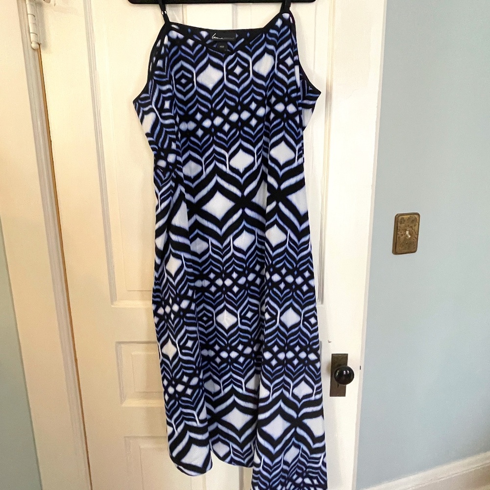 Lane Bryant Asymmetrical Hem Blue and White Print Dress - size 26/28